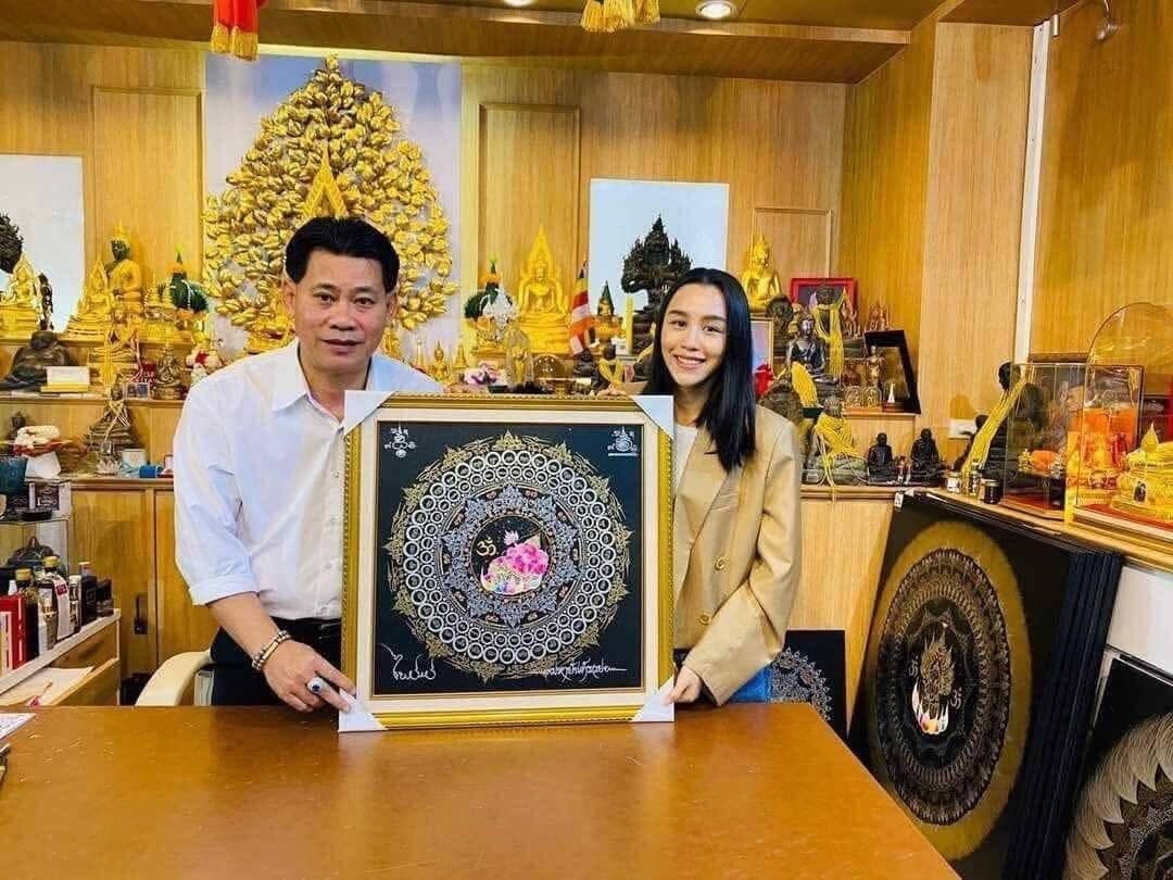 Master Phairot presenting a Personal Mahayant Ruay